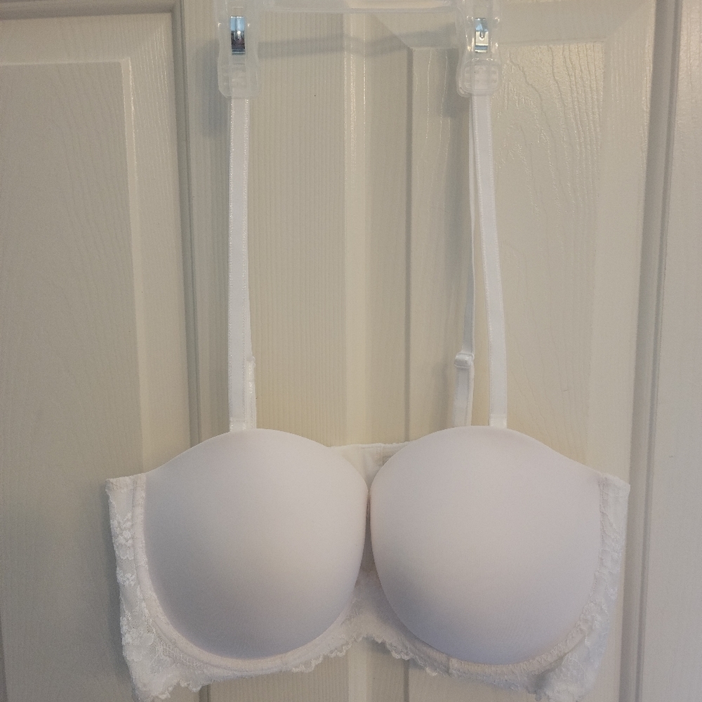 42B Converible Strapless Bra